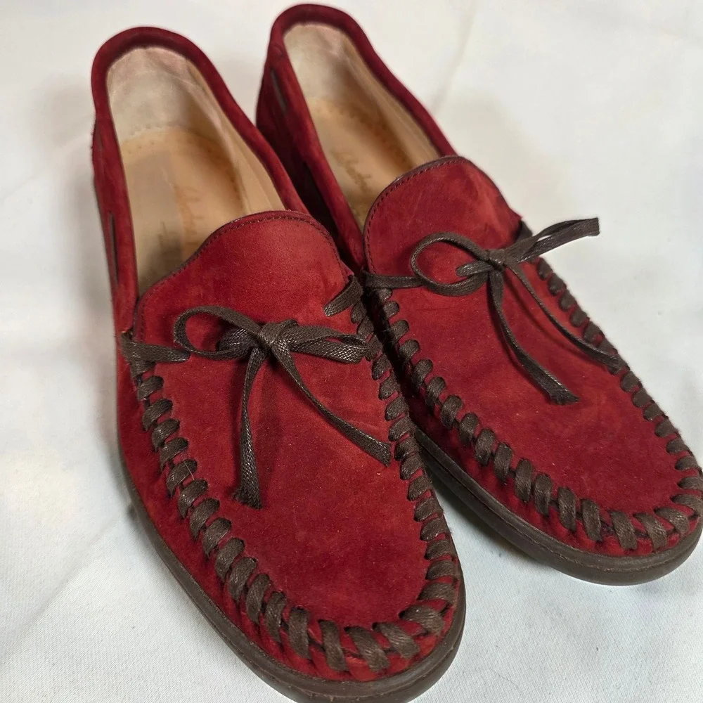 SALVATORE FERRAGAMO Womens 8AA Narrow Burgundy Suede Whipstitch Moccasin Loafers